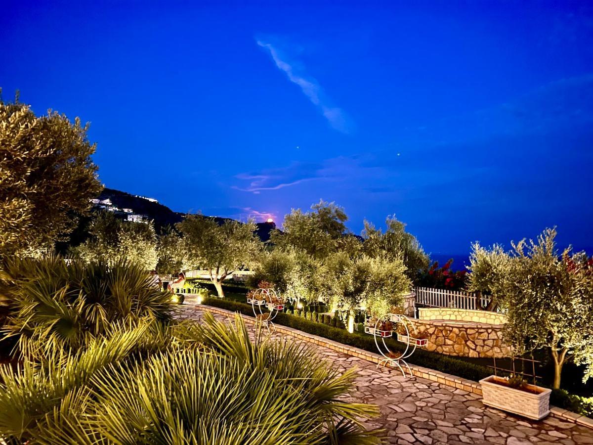 Elysium Hotel Dhërmi Dış mekan fotoğraf